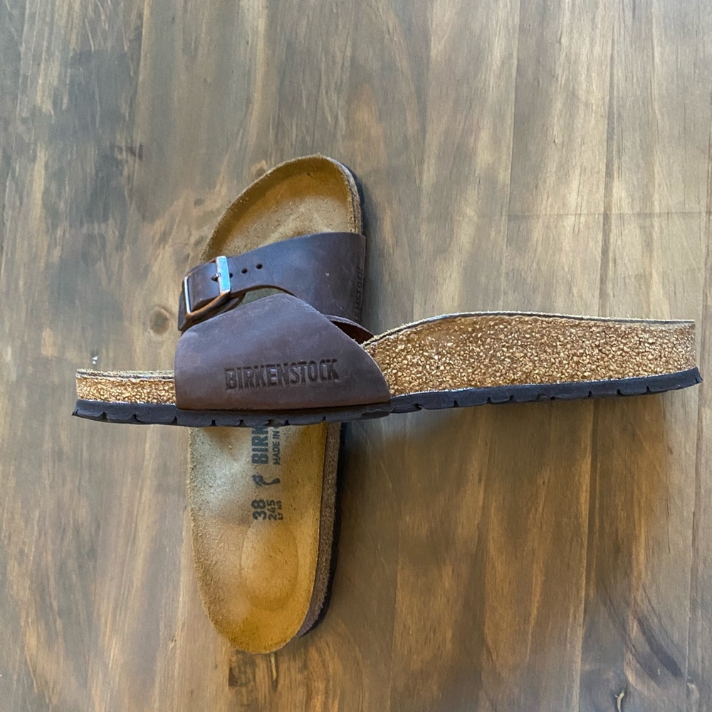 Size 38 Brown Birkenstock’s, like new!